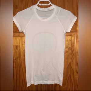 Lululemon Tee